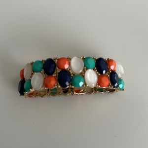 BEAUTIFUL statement bracelet with multicolored stones and gold accents.